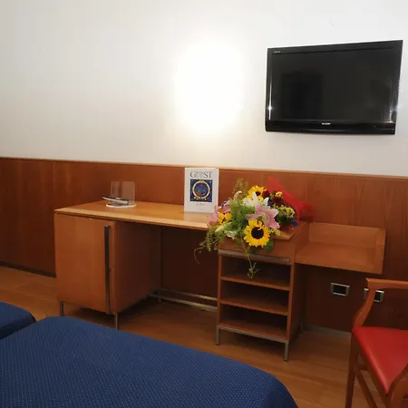 Готель Il Leon D'Oro Bari - By Farace Hotels Барі