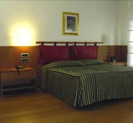 Hotell Grand Leon D'oro 4*
