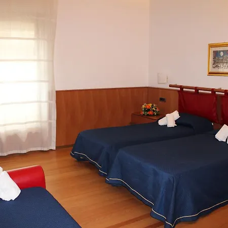 Grand Leon D'oro Hotell 4*
