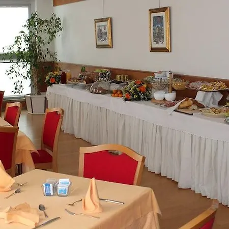 Grand Leon D'oro Hotell