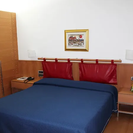 Grand Leon D'oro Hotell 4*
